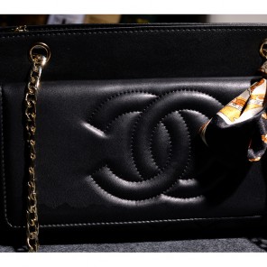 2014 Chanel A66345 sheepskin leahter portable shoulder bag in Black
