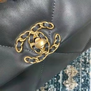 2021 chanel 19 flap bag