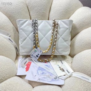 2022 CHANEL 19 SHOPPING BAG