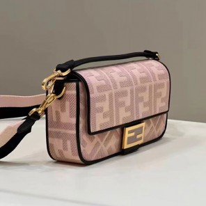 2022 Fendi Baguette