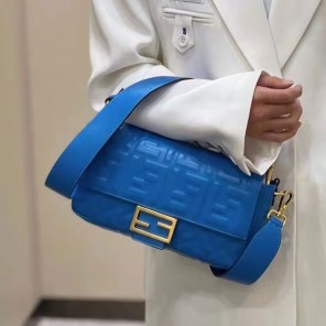 2022 Fendi Baguette