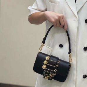 2022 Fendi Brooch mini baguette