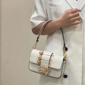 2022 Fendi Brooch mini baguette