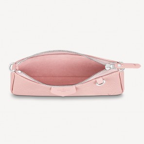 EASY POUCH ON STRAP