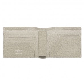 COMPACT WALLET