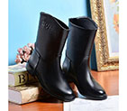 2016 chanle women Boots in Calfskin leather