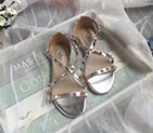 2017 Valentino women Flat shoes with rivet VN0393