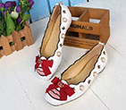 2017 gucci women Flat shoes in Calfskin leather with pearl GWS623