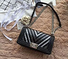 2018 Le Boy Chanel Flap Shoulder Bag Original Patent Leather A67086