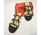 2018 Valentino women Flat shoes with rivet VN0467