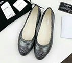 2018 chanle women Flat shoes in Calfskin CHW2022