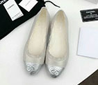 2018 chanle women Flat shoes in Calfskin CHW2021