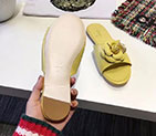 2018 chanle women Slippers in Calfskin CHW1822