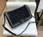2019 Le Boy Chanel Flap Shoulder Bag
