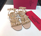 2019 Valentino women Flat shoes VN0671