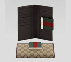 continental wallet with engraved gucci script logo 181672 F4FOG 9791