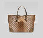 'heart bit' medium tote with heart-shaped charm, b 269956 F851G 9720