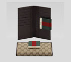 continental wallet with engraved gucci script logo 181672 F4FOG 9791